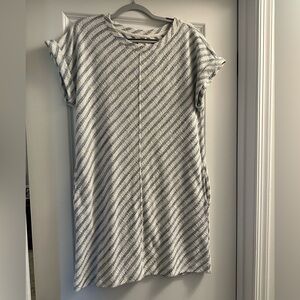 Lou Grey Women's Blue Cream Boucle Striped Pocket Shift dress